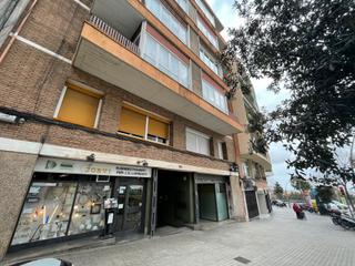 Local Comercial en Avinguda de la Mare de Déu de Montserrat