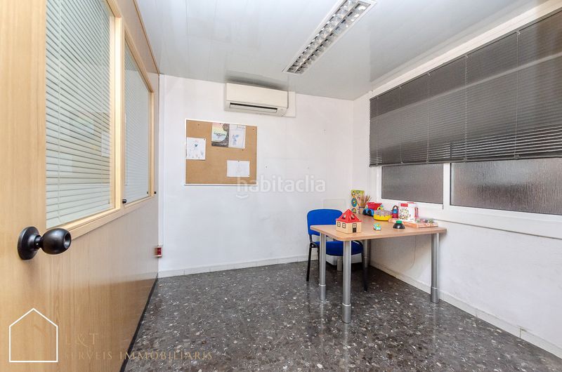 Foto f339eaad-a830-4b9c-ad20-2e10329d90c8. Oficina a Fort Pienc Barcelona