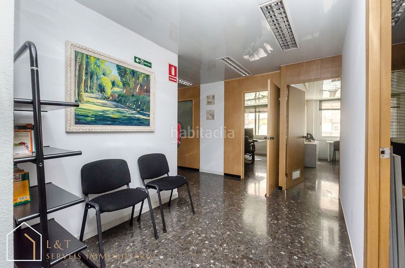 Foto f90c39cc-f5e6-4388-8694-8bfbe86e0b5f. Oficina a Fort Pienc Barcelona