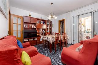 Casa aparellada  Avinguda de can baró