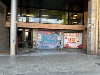 Aparcament cotxe  Avinguda meridiana