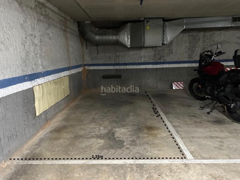 Foto 1c79e7c6-dfe8-416c-9d9e-ac66b8741f33. Parking voiture dans Sant Andreu de Palomar Barcelona