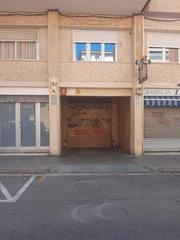 Rent Car parking in Carrer del baró d'esponellà 27