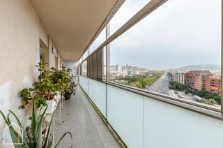 Appartement  Passeig de fabra i puig. Piso alto y exterior en passeig fabra i puig – amplio y con vist