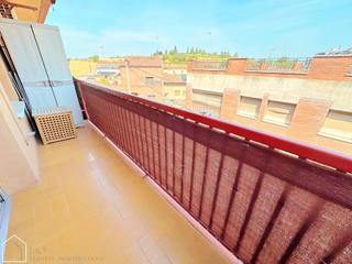 Appartement  Carrer d'anselm clavé. Piso exterior con balcón en santa perpètua de mogoda – calle ans