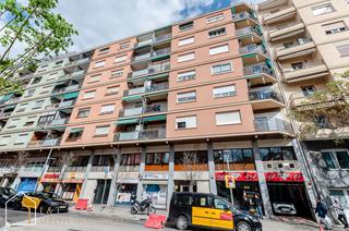 Flat in Carrer de concepción arenal 140