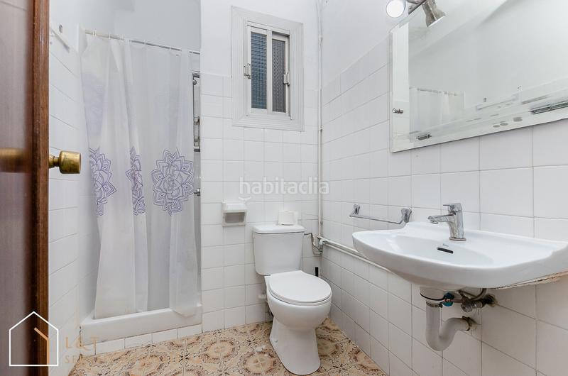 Foto 94b7a865-1e70-4ff5-a16d-c969c09d1d74. Pis a carrer de concepción arenal 140 a La Sagrera Barcelona