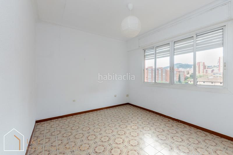 Foto aac1a1f6-ef94-437a-a114-2cb9fb91ac9c. Piso en carrer de concepción arenal 140 en La Sagrera Barcelona