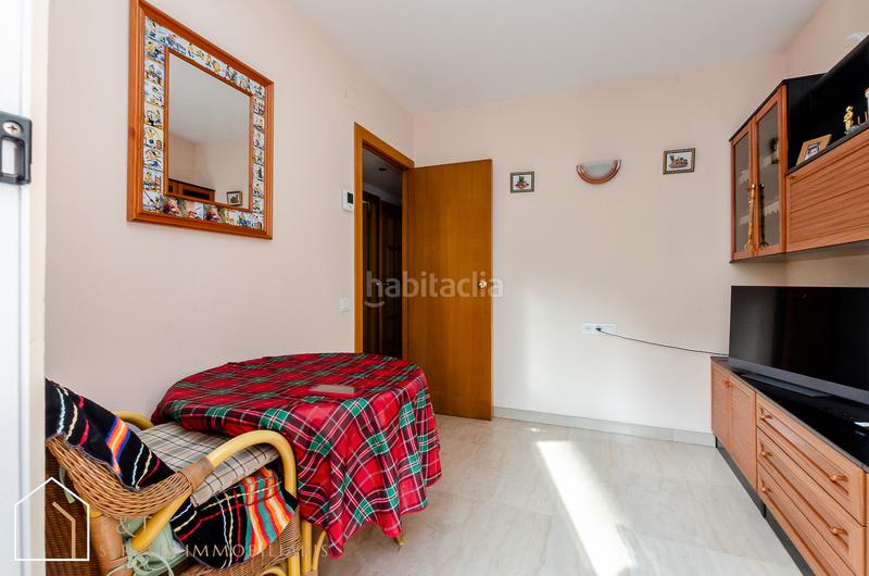 Foto be431580-b5bd-4e99-be25-1550faac961f. Piso en Guinardó Barcelona