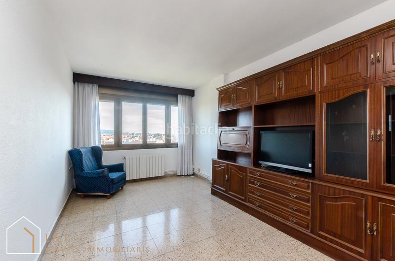 Foto 53c39c5d-69d0-4f88-822b-9f1ac1c39312. Flat with heating in Vilapicina - Torre Llobeta Barcelona