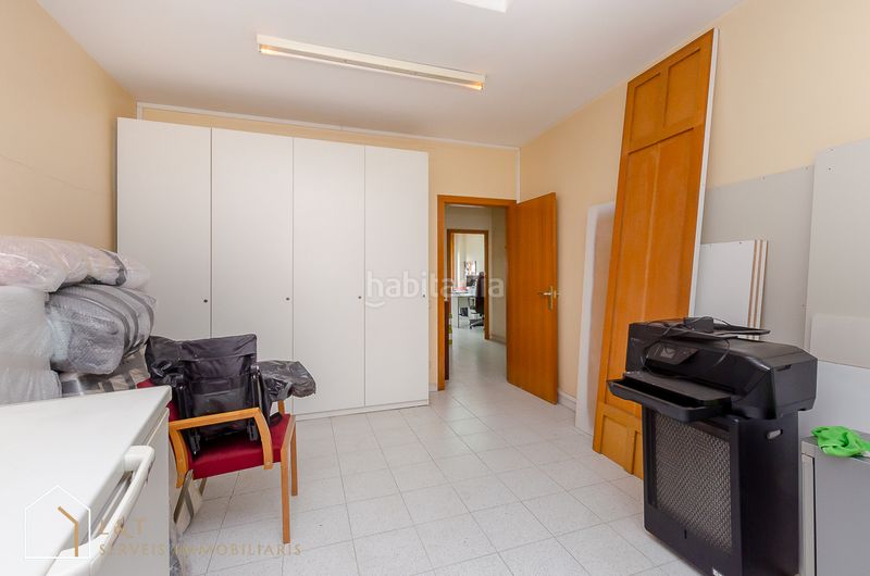 Foto a1d2bd19-c765-4488-a1b5-fbcfae8c5a80. Edificio in La Teixonera Barcelona