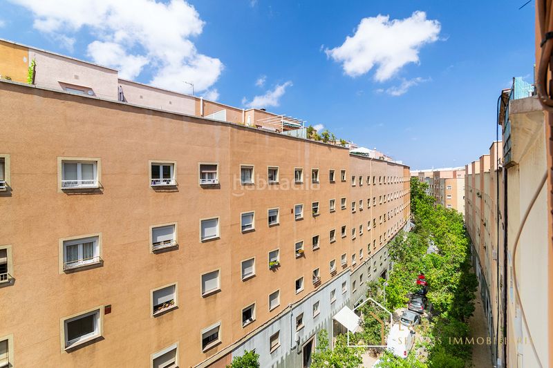 Foto fe83b53d-a61c-493a-9c7a-83f039aac9e7. Ático en Turó de la Peira Barcelona