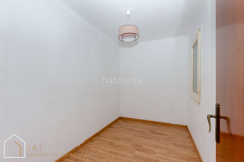 Foto c6b9faf9-1797-46be-91b6-ec2769670388. Piso en La Teixonera Barcelona