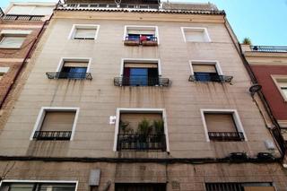 Local commercial à Carrer del molí 30. ¡local con sótano en la c/molí, 32 al lado del metro de via júli