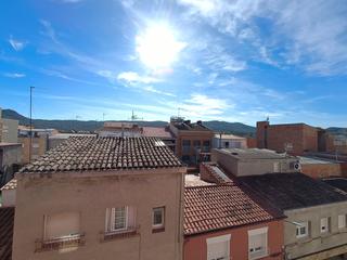 Appartement à Carrer del dos de maig 35. Pido en venta en vilanova del cami