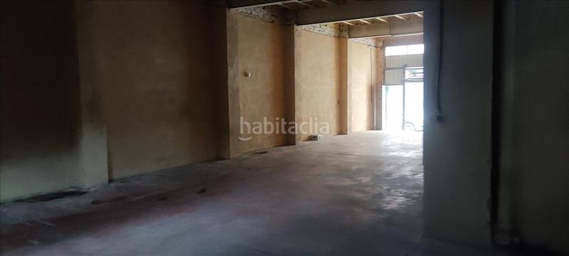 Foto f70103e2-942d-437d-a7e4-c32932a4140f. Local comercial a carrer indivil i mandoni 40 a Mariola Lleida