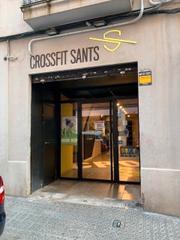 Local commercial  Carrer de vilardell. Local comercial en venta en sants