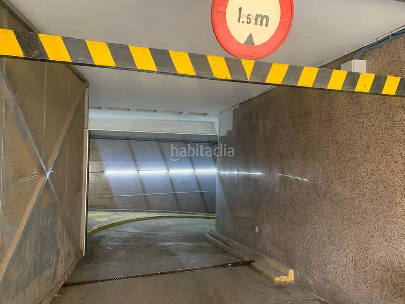 Foto 5f8a96ae-e761-43f0-a7cd-efc0b767db44. Parking voiture dans la rambla 88 dans Gòtic Barcelona