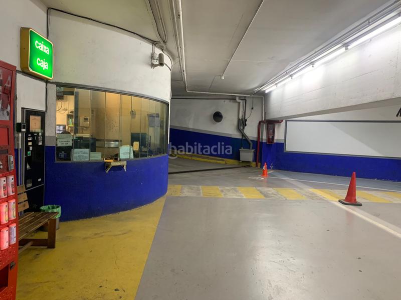 Foto 6001431c-2311-4a2d-a984-e6b966c230bb. Parking voiture dans la rambla 88 dans Gòtic Barcelona