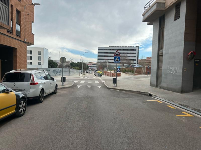 Foto bcc1a9b7-05fc-4b0c-854b-d7d46338dd95. Posto auto in carrer de pau marsal 152 in Cementiri Vell Terrassa