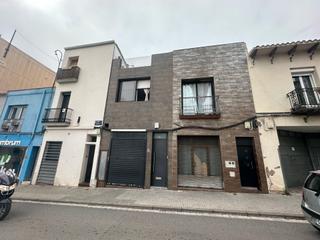 Locale commerciale  Carrer de topete. Local en venta terrassa