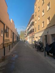 Local commercial  Carrer del foc follet. Local en venta en barcelona