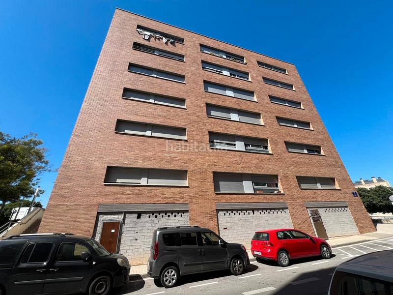 Foto 54565ad5-7263-40c3-acde-a9de80cd2dd8. Pis a carrer datenes 24 a Roc Blanc Terrassa