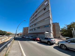Etagenwohnung in Carrer datenes 24. Piso en venta en terrassa