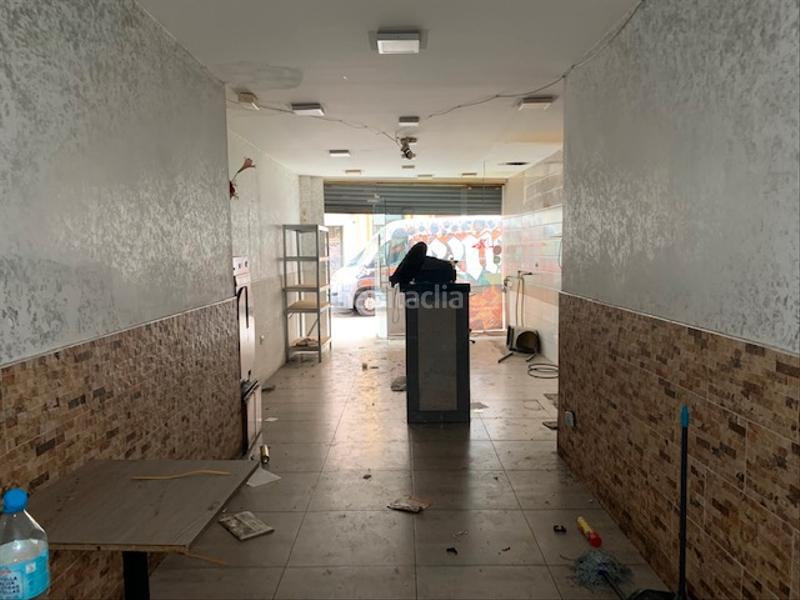 Foto c641d331-93b3-43e2-81b2-46a21859397e. Planta baja local en venta en Sants-Badal Barcelona