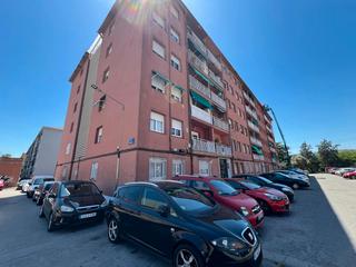 Erdgeschoss in Carrer d'amèrica 15. Piso en venta en terrassa
