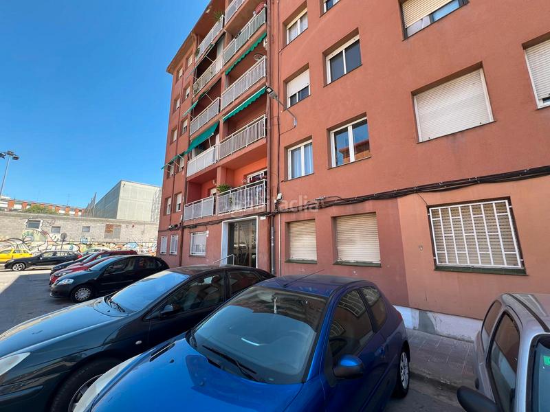 Foto d94f6ff6-89d2-4f07-9e1e-b1e75cef97ed. Ground floor in carrer d'amèrica 15 in Can Parellada Terrassa