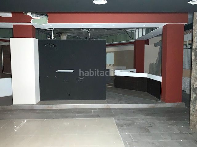 Foto a5365f9e-2e0b-46c2-a84f-6e9271a3d6f7. Local comercial a Egara Terrassa