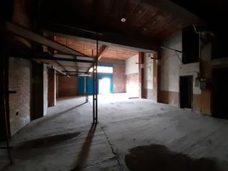 Local Comercial  Carrer almirall folch. Local comercial en lleida