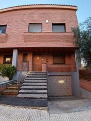 Xalet  Carrer tàrrega. Chalet en venta en benavent del segrià