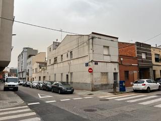 Maison  Carrer ample 191. Conjunto de casas en venta en terrassa