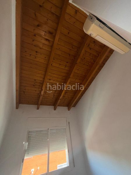 Foto 176d3ddd-ebf9-45a0-a47e-a50cf5adb7d7. Casa amb aparcament a Roc Blanc Terrassa