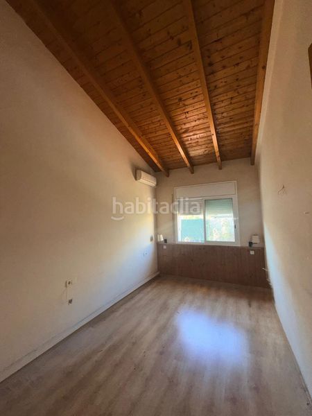 Foto 1c1f8354-abe0-4b71-abea-8aa0ca41008f. Casa amb aparcament a Roc Blanc Terrassa