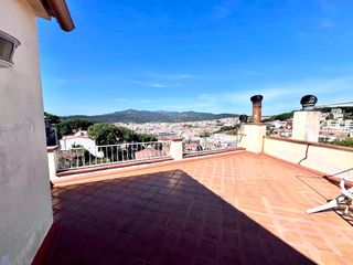 Casa adossada  Carrer de nàpols 41. Casa en venta en sant feliu de guixols