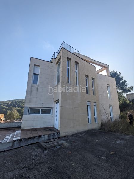 Foto e68ff44a-a241-4cd7-94cb-b690b701fc82. Casa a Llacuna (La)