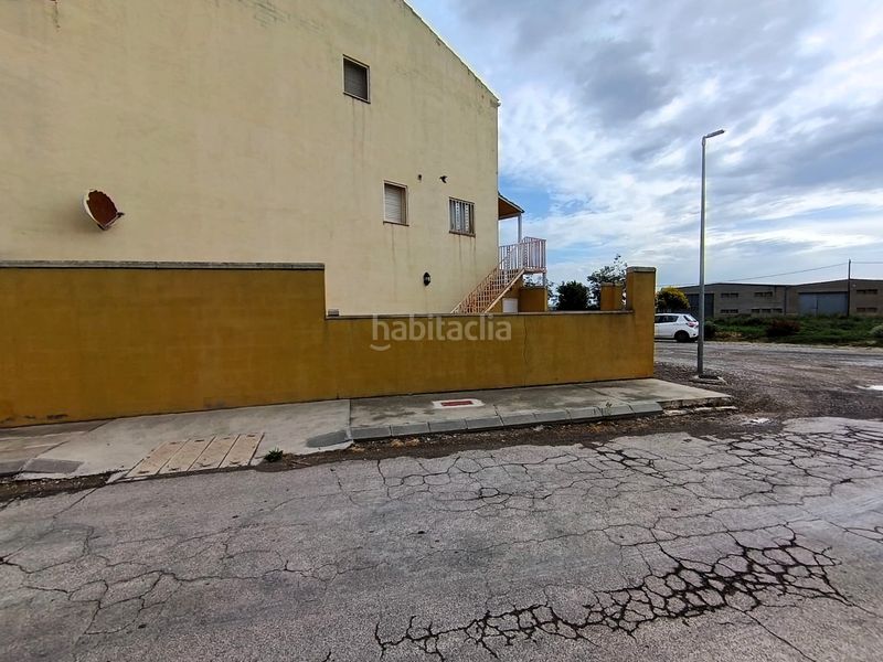 Foto 69fa8f2a-e0c2-47be-8bda-ca411de01648. Casa adossada a Linyola