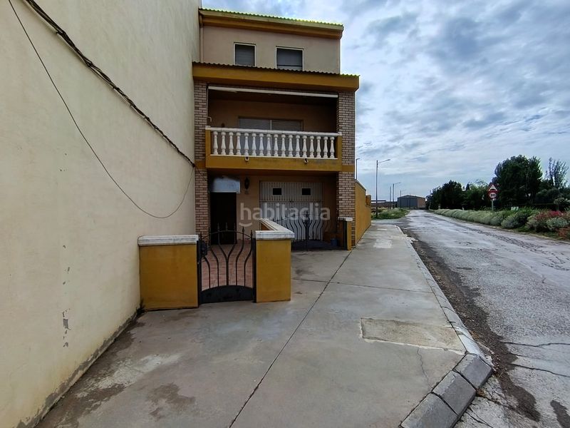 Foto c38c32db-3e1b-4a9d-8e87-69ab23dd1d1d. Casa adossada a Linyola