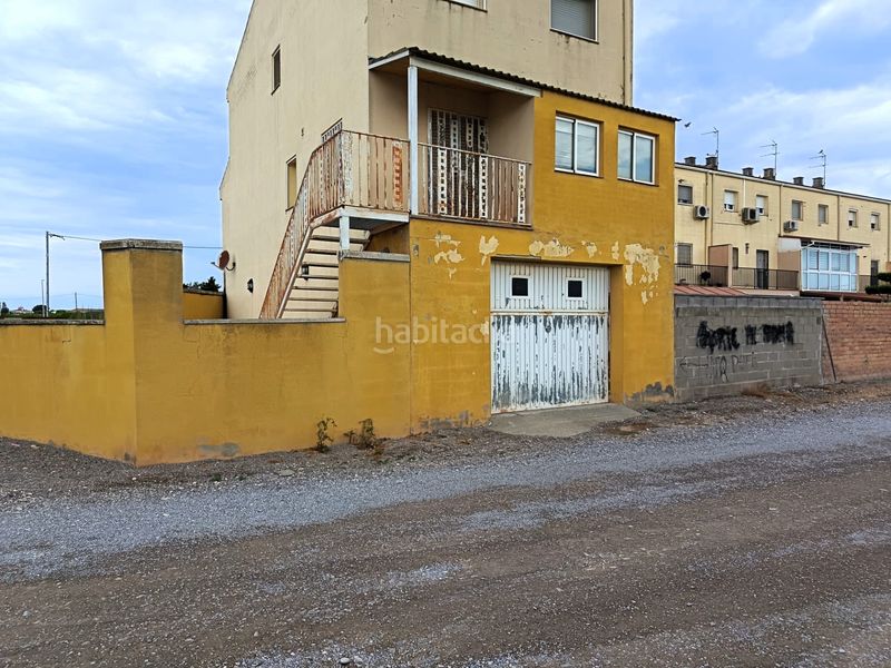 Foto e4df2275-7409-4ddb-be24-cb943203589a. Casa adossada a Linyola