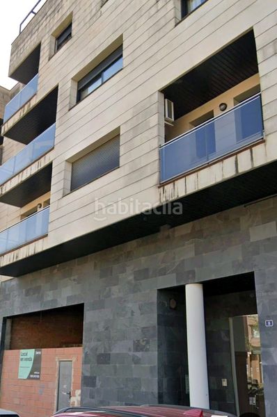Foto c31e9a4a-5c9c-4da7-ba67-f3fe50f3caab. Local comercial a Rosselló