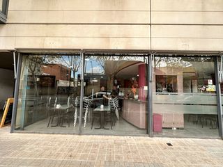 Transfer Business premise  Carrer de llull. Con licencia c3 y todo exterior