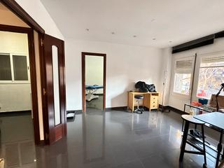 Location Bureau  Carrer de sant antoni maria claret. Despacho con mucha luz natural