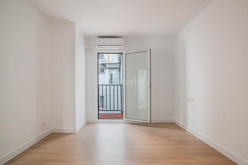 Foto 9fa02966-16e6-4c12-b7da-8f9d06f35f98. Edificio in Provençals del Poblenou Barcelona