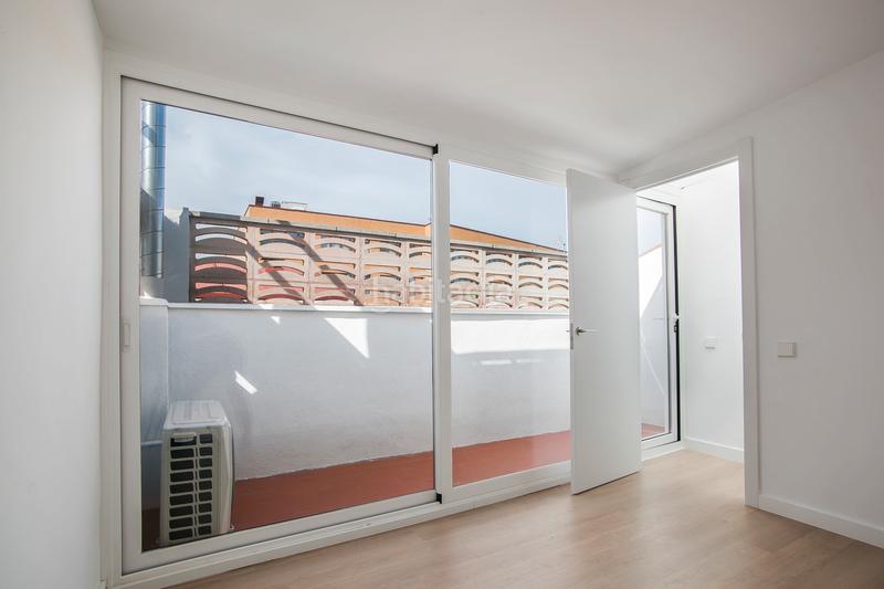 Foto f0676d53-5eac-49e1-b903-fbc874a4973a. Edificio in Provençals del Poblenou Barcelona