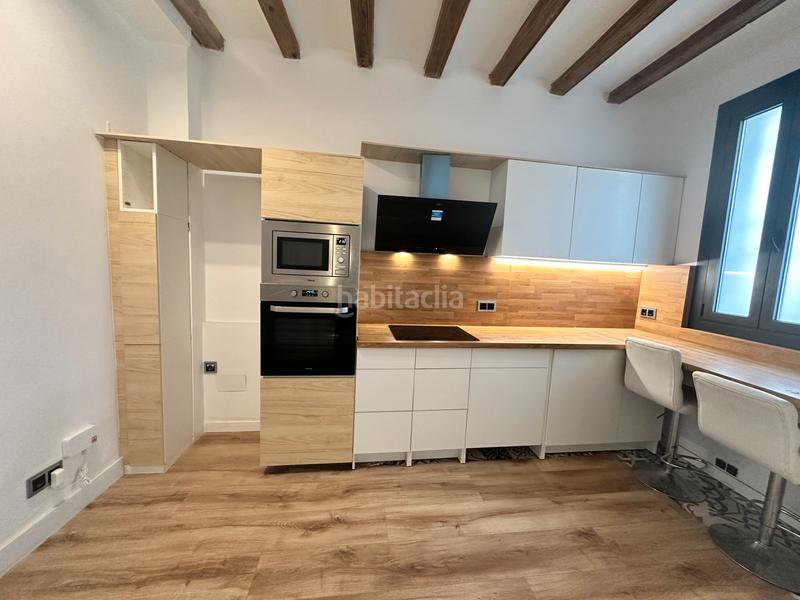 Foto 482be0e0-c741-407a-9831-78a6c30a89ce. Dúplex en carrer de sant narcís 5 casa de dos plantas con terraza privada. en Barcelona