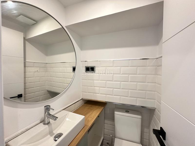 Foto 7263f389-966a-40a4-982d-83d1086ef71b. Dúplex en carrer de sant narcís 5 casa de dos plantas con terraza privada. en Barcelona