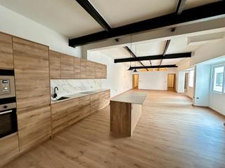 Appartement  Travessera de les corts. Propiedad reformada de 194 m² con diseño moderno.